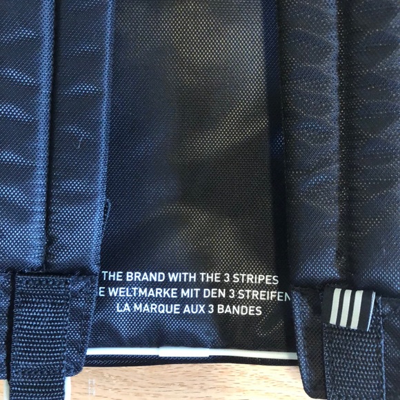 Adidas Originals Santiago Backpack NWT - Picture 6 of 7